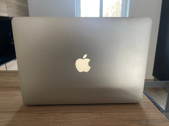 Macbook Air 13" - 2017 - A1466 - Intel i7 + 256GB SSD - 3