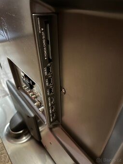 LED TV LG 42LB650V - 3