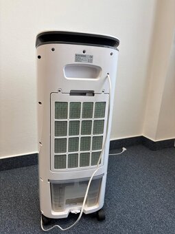 Čistička / zvlhčovač vzduchu Black+Decker BXAC7E - 3