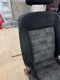 VW Passat B5, B5,5, přední sedačky - 3