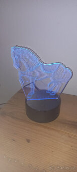 3D lampička noční LED USB kůň, koník - 3