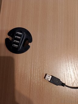 Prodám psací rohový stůl - 3