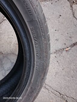 Dunlop sportmaxx RT2 225/45/R17 94W - 3
