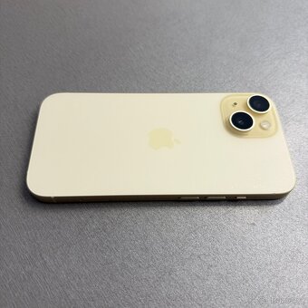 iPhone 15 128GB žlutý, jako nový, záruka - 3
