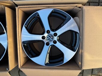 ORIGINÁL Alu Volkswagen AUSTIN R18, 5x112 - ZÁNOVNÍ - 3
