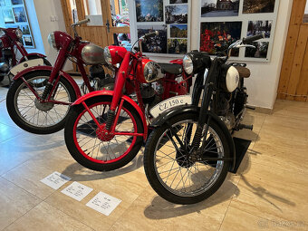 Jawa 250 " pérák " Fr. Janeček + 2 x ČZ 150 C - 3