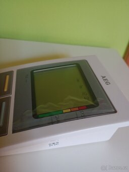 Tlakoměr AEG BMG 5612 pažní - 3