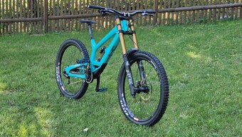YT Industries Tues CORE 4 (2023) – TOP stav vel.L - 3