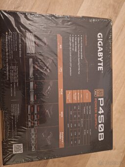 Gigabyte P450B - 3