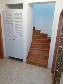 Prodám dvougeneračního dům v Benešově u Prahy - 3