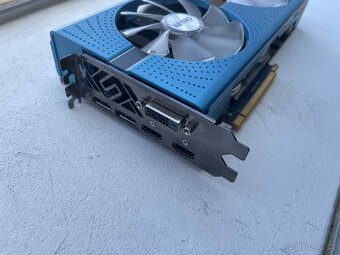 SAPPHIRE NITRO+ Radeon RX 590 - 3