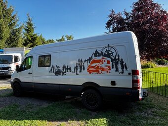 Obytná dodávka Mercedes-Benz Sprinter 319 CDI - 3