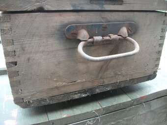 muniční bedny + ešus + pláštěnka + lékárna - 3