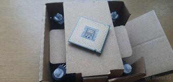 Intel E6580 vč. nepoužitého chladiče - 3