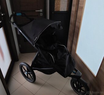 Thule Urban Glide 2 Black on Black - 3