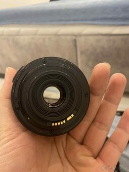 Canon EF-S 18–55mm f/3.5–5.6 IS II – základní zoom objektiv - 3