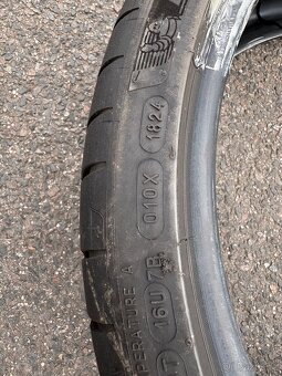 275/30 R20 Pilot Sport 4S - 3