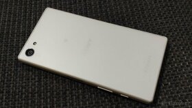 Sony Xperia Z5 compact bílý - 3