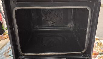 VESTAVNÁ TROUBA ELECTROLUX EOC3430COX - 3
