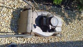Sekačka s motorem Briggs and Stratton - 3