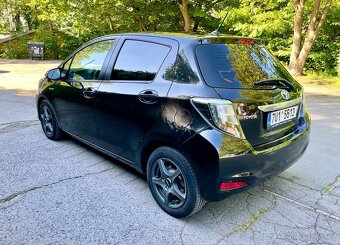 TOYOTA YARIS 1.5,rv 2012 55kW Hybrid AUTOMAT - 3