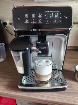 Automatický kávovar Philips Series 3200 LatteGo EP 324670 - 3