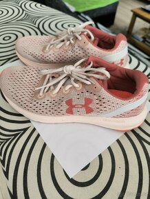 Dámské běžecké boty Under Armour - 3