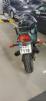 Suzuki GSX750F - 3