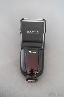 blesk Nissin pro Nikon Di700 - 3