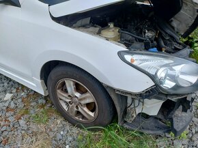 Hyundai I30CW COMBI 1,6CRDI 2011 DILY, havarovany - 3