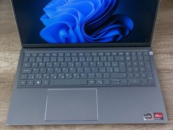Dell Inspiron 15 5515 - 3