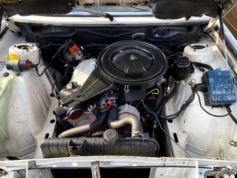 BMW-5 E28 5 Rychlostní - 3