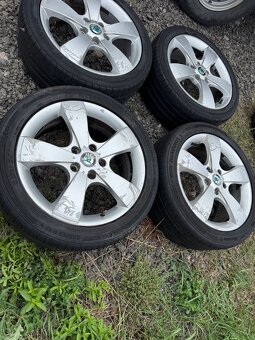 Alu kola Škoda 5x112 r17 225/45 r17 - 3