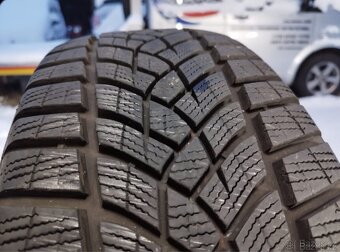 Zimní sada pneumatik 205/55 R17 95v Goodyear - 3