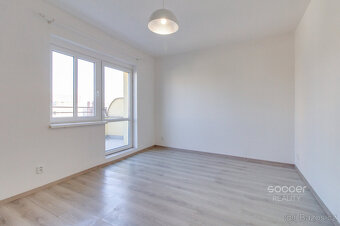 Pronájem bytu 1+1, 32 m² + terasa 15 m² + sklep 6 m², Praha - 3