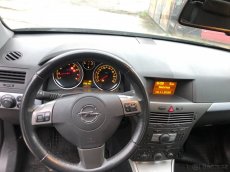 Opel Astra H Náhradní díly z těchto vozů - 3