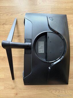 Herní monitor 27" Samsung Odyssey G55C QHD 165Hz - 3