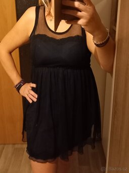 27) Společenské a plesové šaty 38 / M - 3