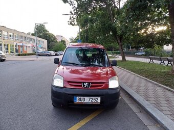 Peugeot partner 1.4i 55kw r.2006 stk platná - 3