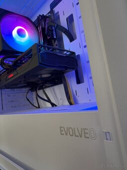 🎮 Hernà PC – Ryzen 5 3600 | RX Vega 56 | 16GB RAM - 3