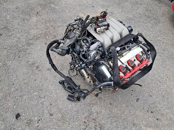 Motor 3,2 FSI AUK 188kw kompletní motor - 3