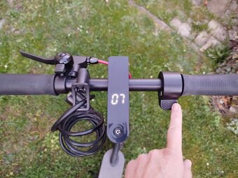 Prodám koloběžku Sencor Scooter Two S60 - 3