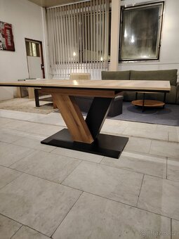 nový rozkládací designový jídelní stůl - 3