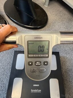 Osobní váha OMRON BF508 - 3