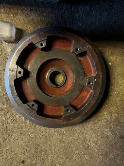 Setrvačník Slavie 2s90a - 3