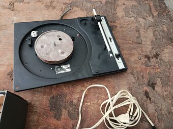 Radio Tesla moderato 1037A - 3