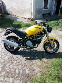 Ducati Monster 750 - 3