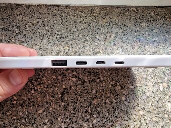 Bezdrátová nabíječka WG, 2x bezdrát + USB - 3