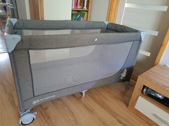 Cestovní postýlka Kinderkraft a matrace Hayee - 3