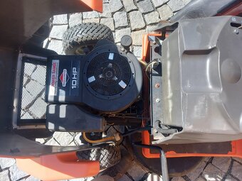 Husqvarna LT100 - 3